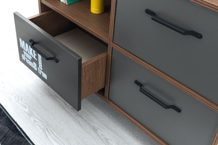 İron Box Genç Odası