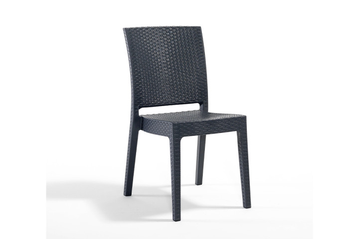 Nice Rattan Sandalye