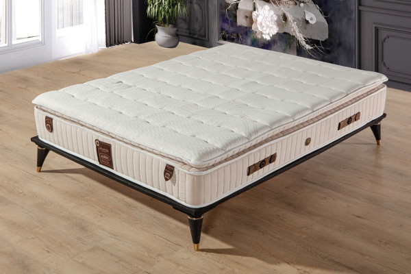 Comfort Baza , Başlık ve Yatak
